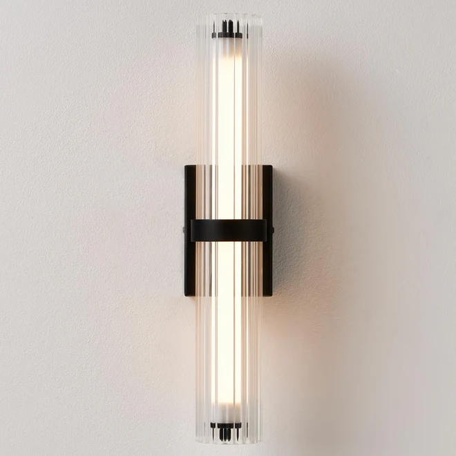 Soren Fluted Glass LED Tube Wall Sconce8.png__PID:054b7482-8cd9-4556-919f-46bcbe2c04d3