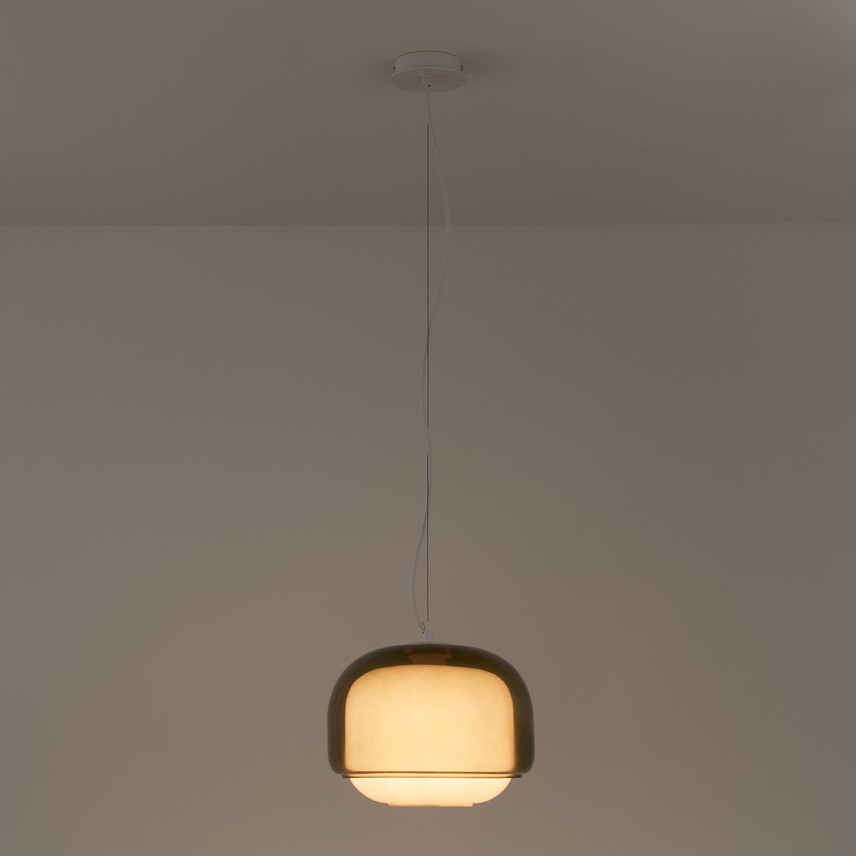 Sanae Nordic Runde Bunte Glaspendelleuchte (12).jpg__PID:d9e57e0b-5835-4be5-ae25-482655e73f86