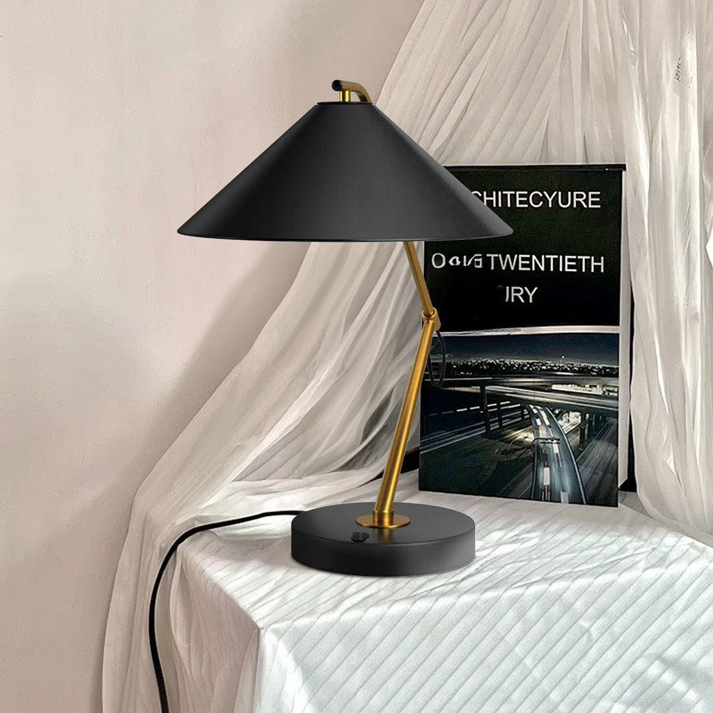 Moderne USB-Schreibtischlampe aus Metall in Schwarz und Gold (1).webp__PID:1fc07c37-0c5b-4e1f-8255-875b3076f574