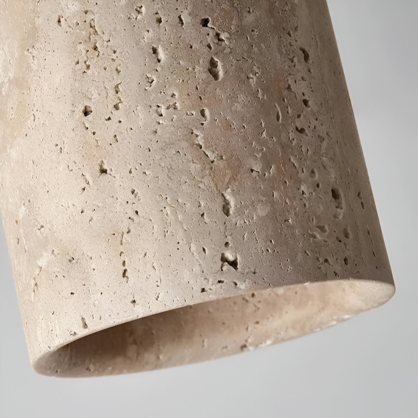 Détails du plafond en travertin (1) (1).webp__PID:ed76d660-157c-485c-9b21-b01c879fd0ef