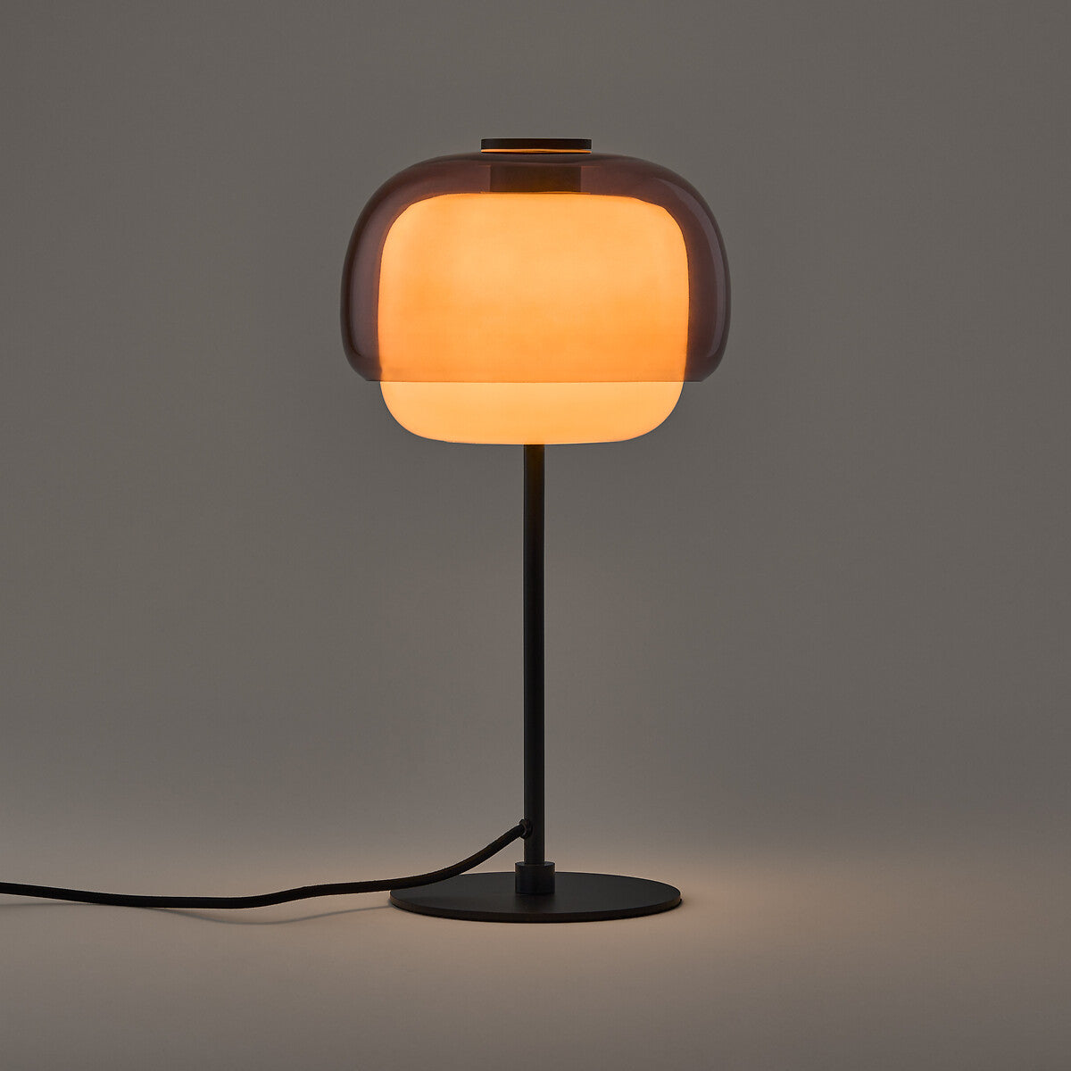 Lampa stołowa Sanae Modern Retro Double-Dome Colored Glass (7).jpg__PID:43245446-08e7-445b-9850-b98acde80634