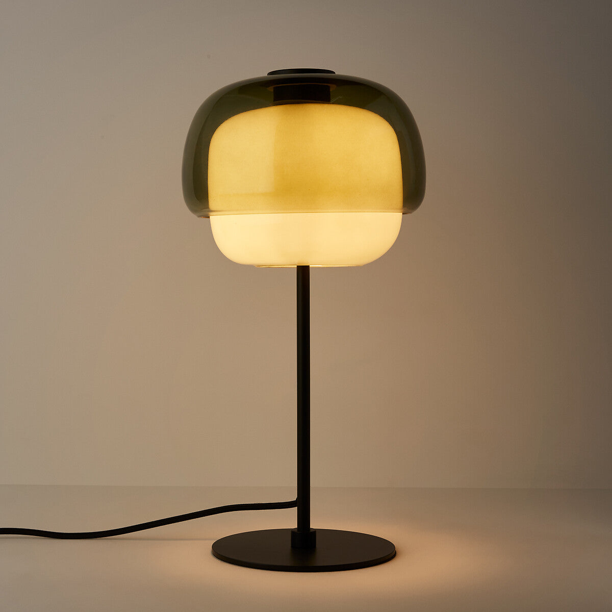 Sanae Modern Retro Double-Dome Colored Glass Table Lamp (14).jpg__PID:145b1850-b98a-4de8-8634-9c60614e5980