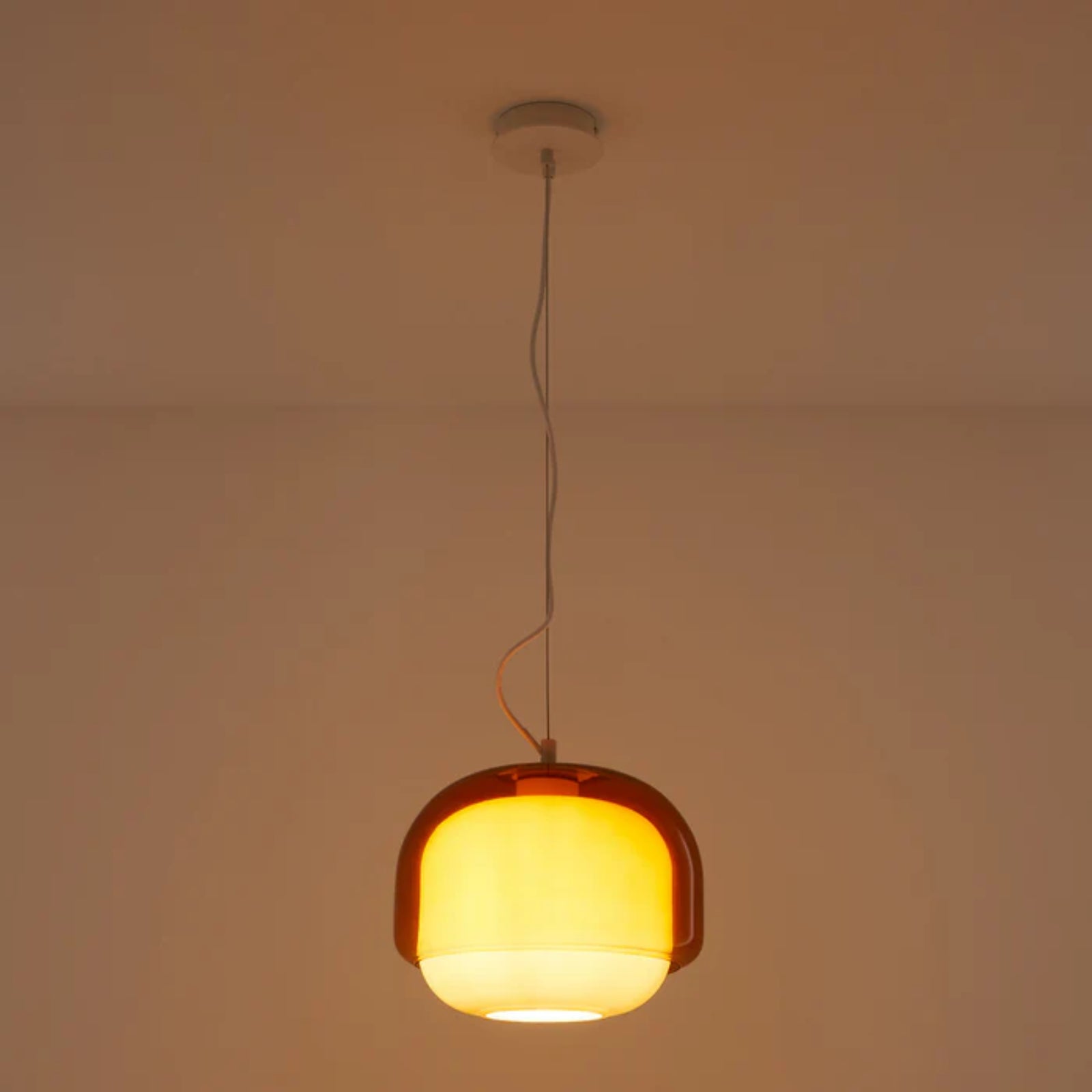 Sanae Nordic Runde Doppelkuppel-Pendelleuchte aus farbigem Glas (4).webp__PID:bb18a18c-8ddd-4736-bd8d-7599e4b191f8