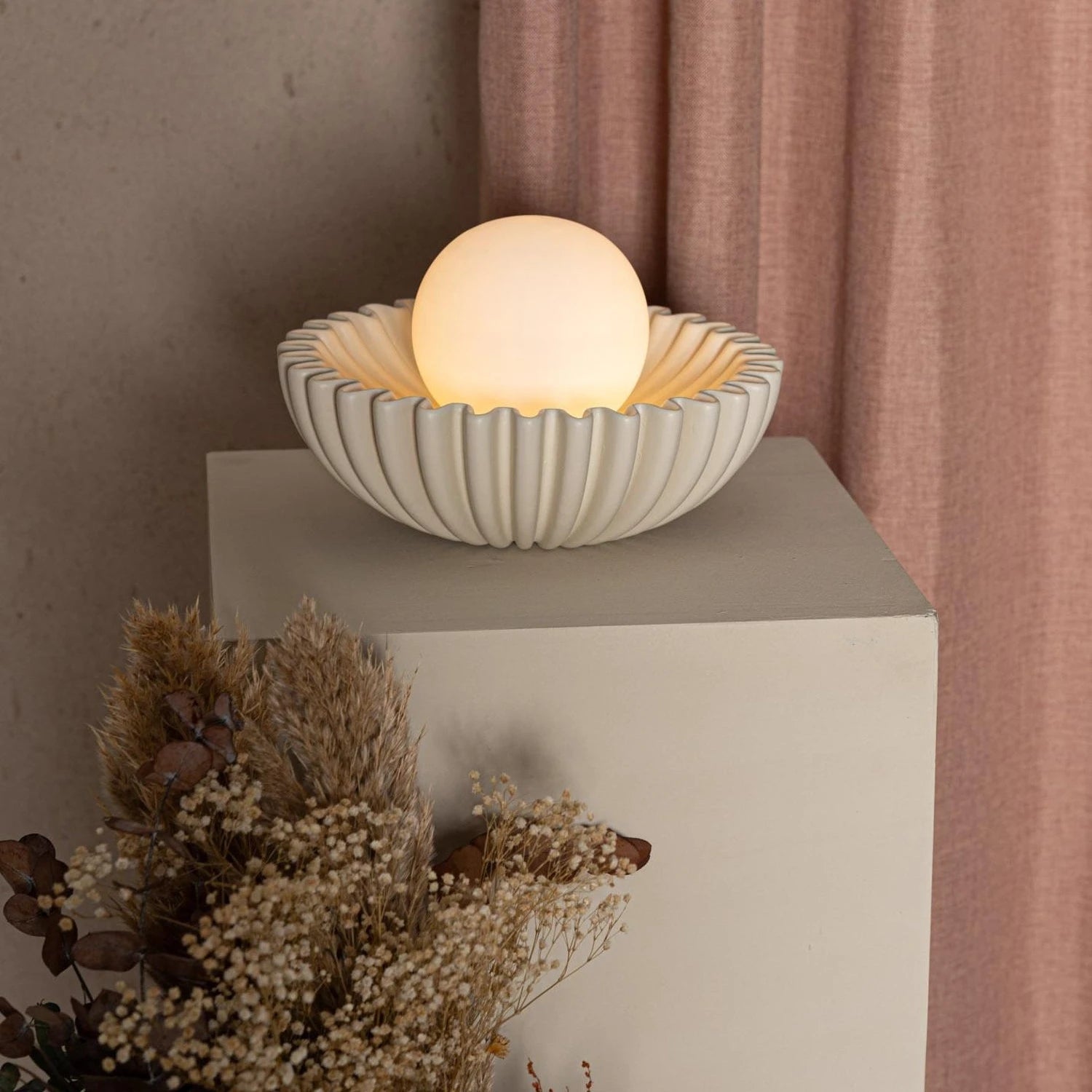 Lampada da tavolo in ceramica beige Lior Wabi-Sabi (9).webp__PID:17599fd2-9879-4202-b135-4b9937f106b9