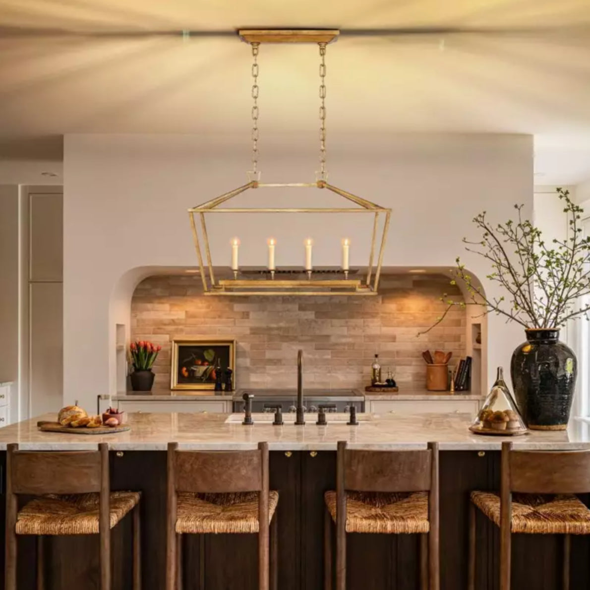 Elliot Farmhouse Clear Glass Pendant Light scene3.webp__PID:816be05f-7a35-4144-9d66-dcbffa0a3450