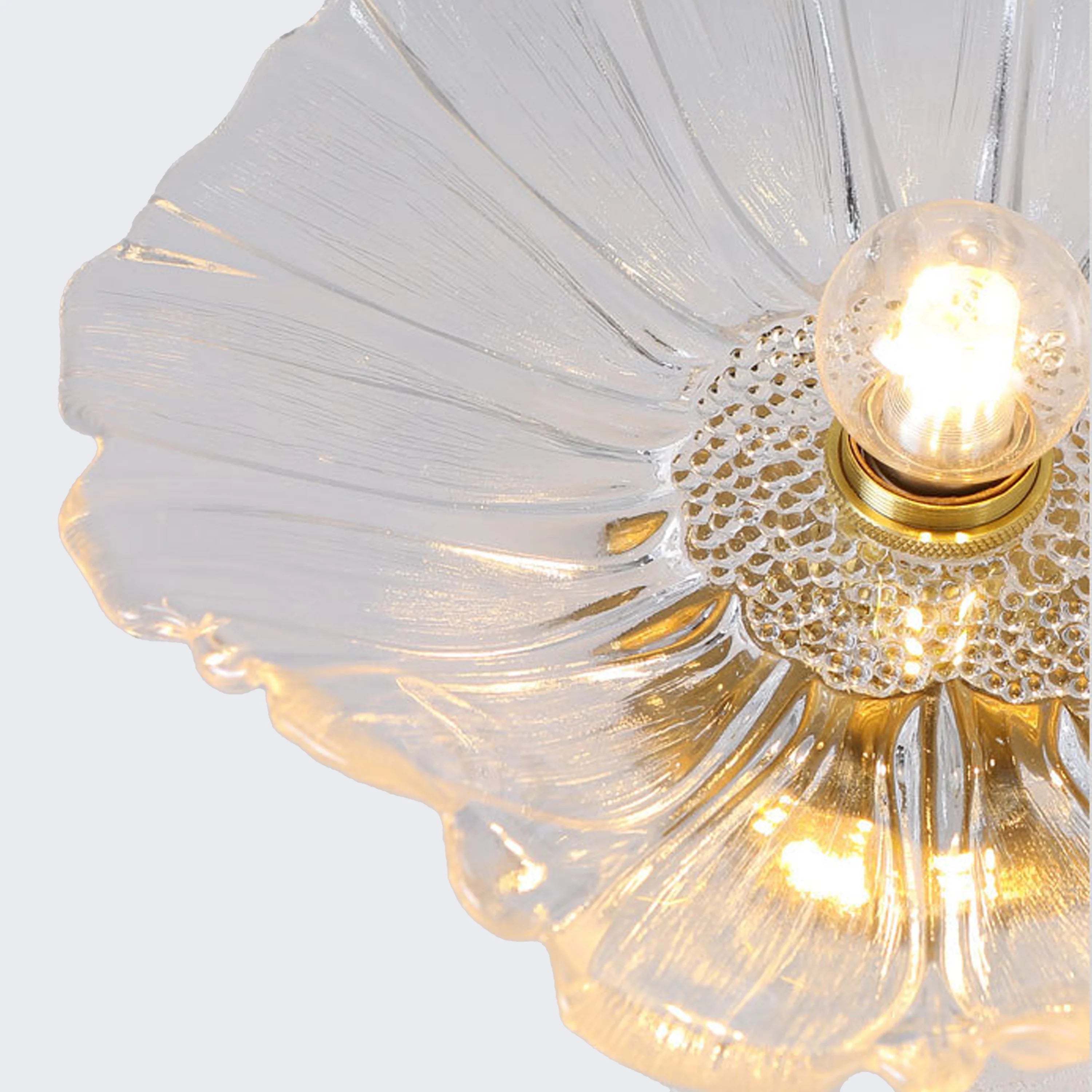 Lampa wisząca szklana w stylu retro Lotus detal6.webp__PID:42c66340-9a3e-417e-b606-e15f16eb69f6