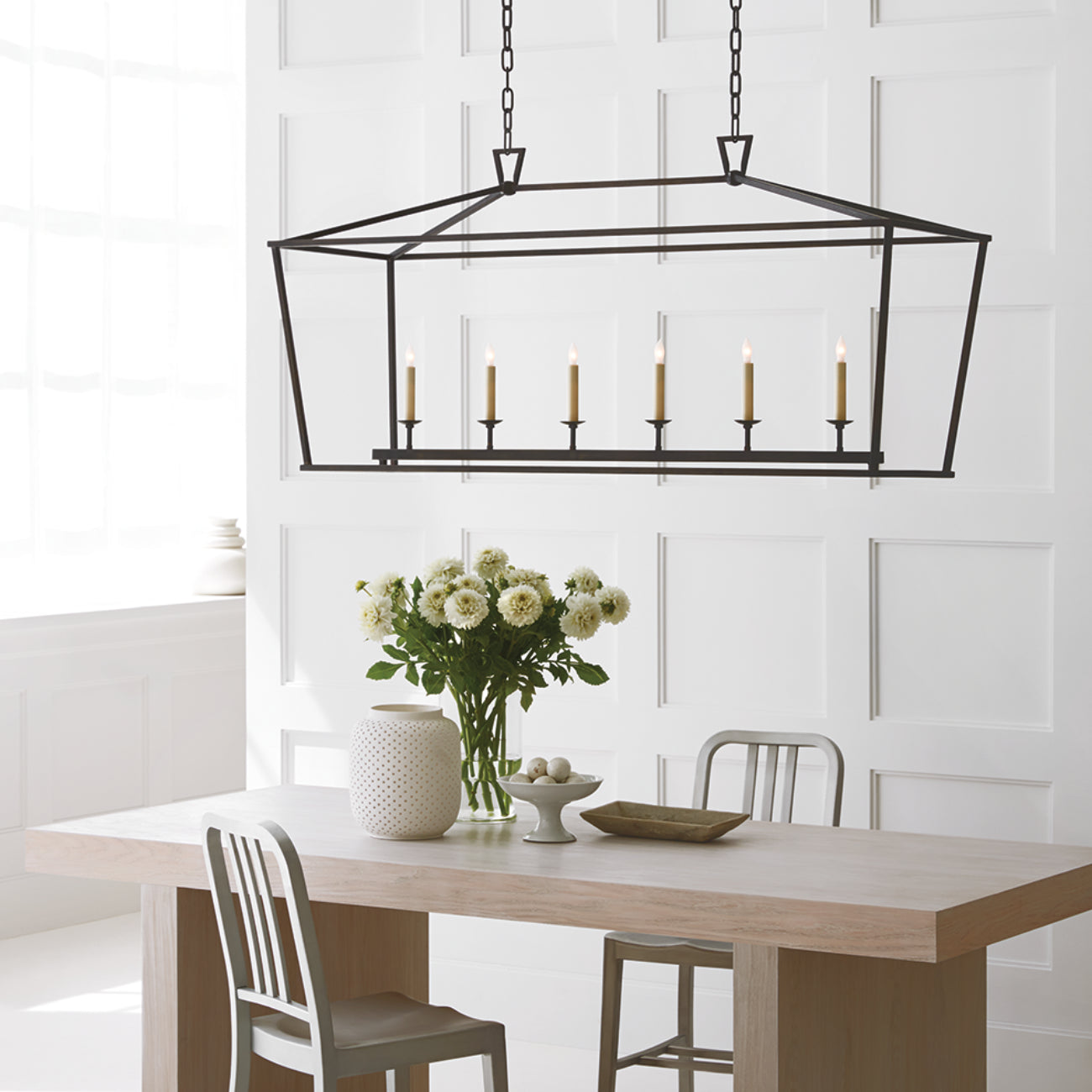 Elliot Farmhouse Clear Glass Pendant Light scene1.webp__PID:d1d313cc-35a8-4fcd-a6a6-b9f8b5eca56b