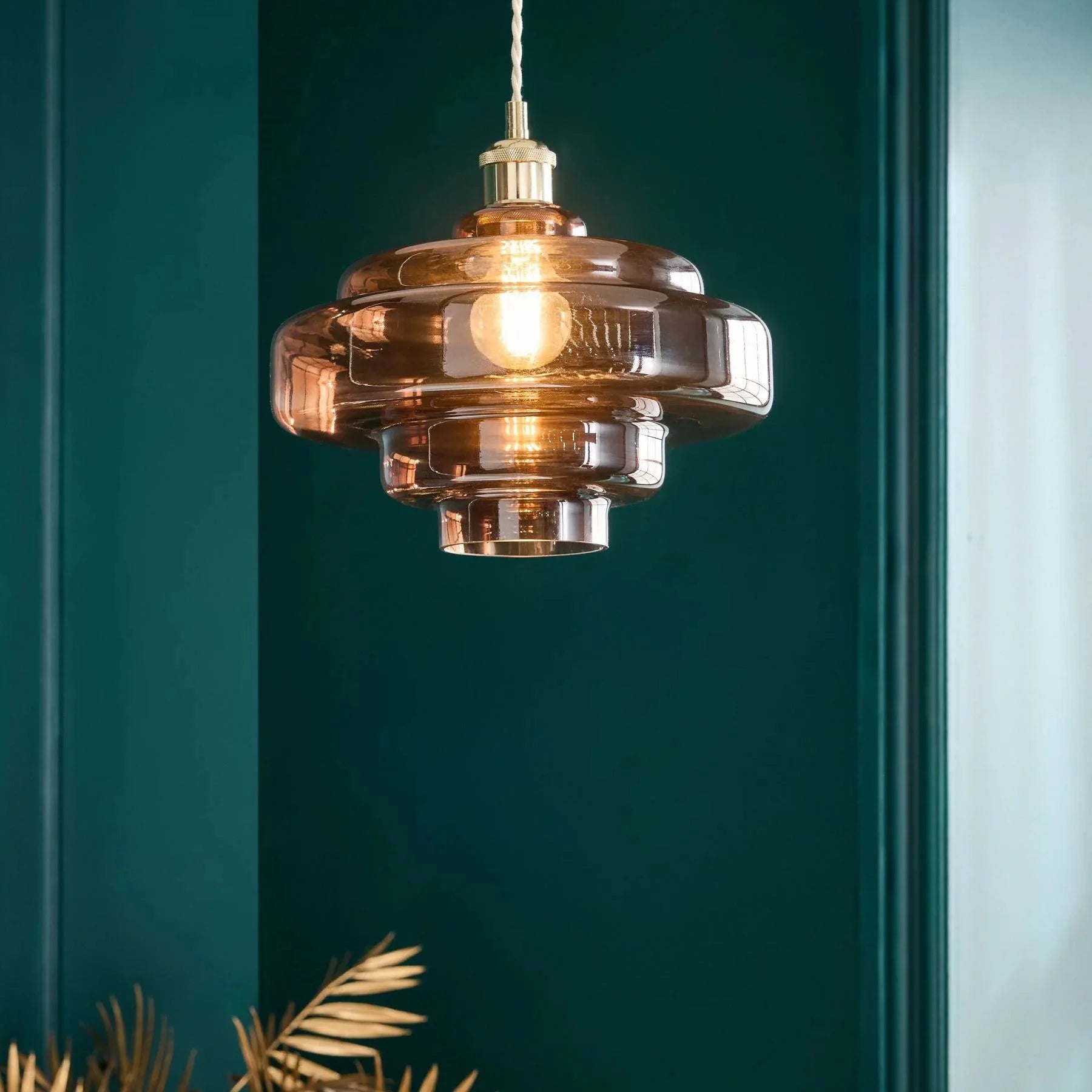 Valenra Macaron Orange Glass Pendant Light scene3.webp__PID:f1e0a62e-9f1c-4f0a-8a49-b2016c856d07