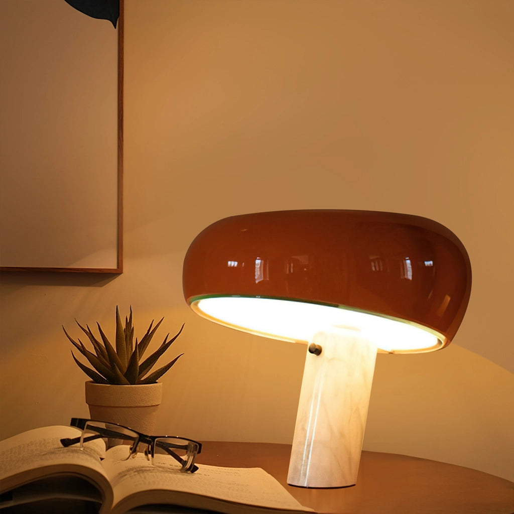 Lugh Snoopy Table Lampe2.webp__PID:30e2f690-11ba-4830-b2fb-55d89ed7e8ca