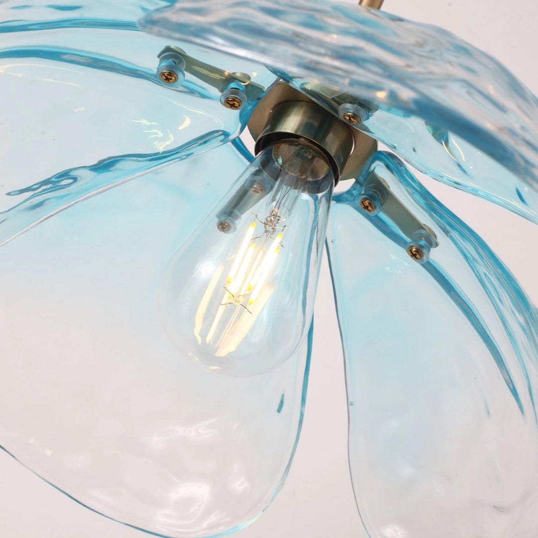 Lampada a sospensione moderna in vetro con petali martellati Flora dettaglio3.webp__PID:4202a074-ec02-4565-95bf-64cf779f59a5
