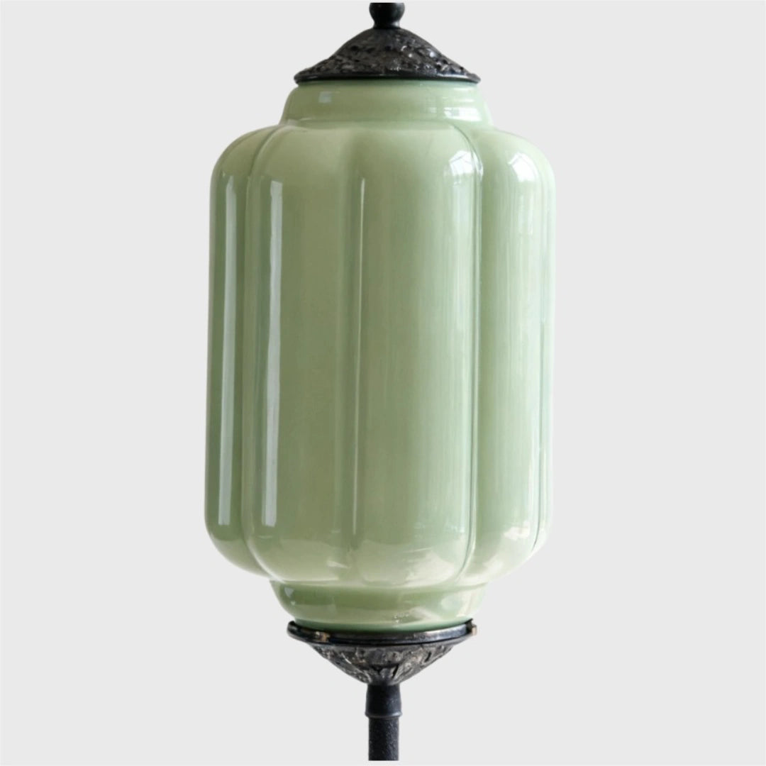 Lampadaire Claudia Vintage en verre texturé opale detail2.webp__PID:a8c7ada6-5f78-4f06-851d-57c15e61d094