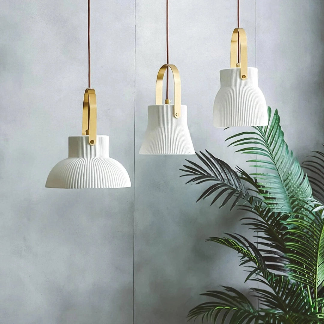 Lampada a sospensione moderna Avery con campana in ceramica a coste4.webp__PID:8c7b3fc1-7f05-413d-99cc-373c29bd3b1b