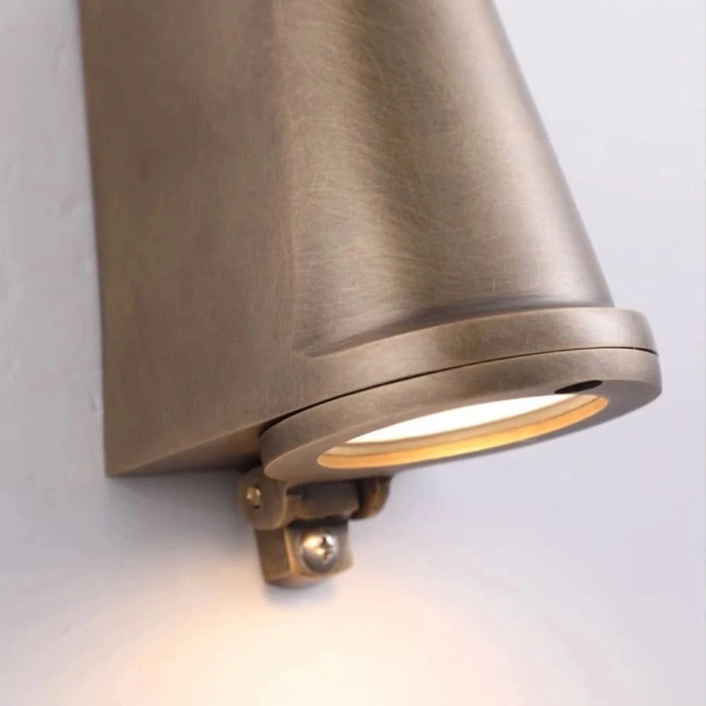 Rafael moderne minimalistische buitenwandlamp6.webp__PID:baba8e3f-2b13-4d2c-9ae9-7e227bc0d55e