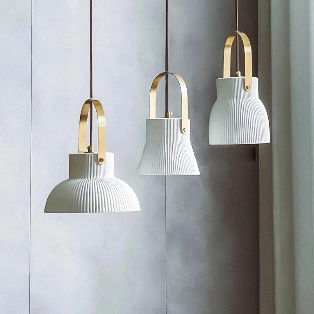 Lampada a sospensione moderna Avery con campana in ceramica a coste9.webp__PID:c1f5da17-758c-4b3f-817f-05313d59cc37