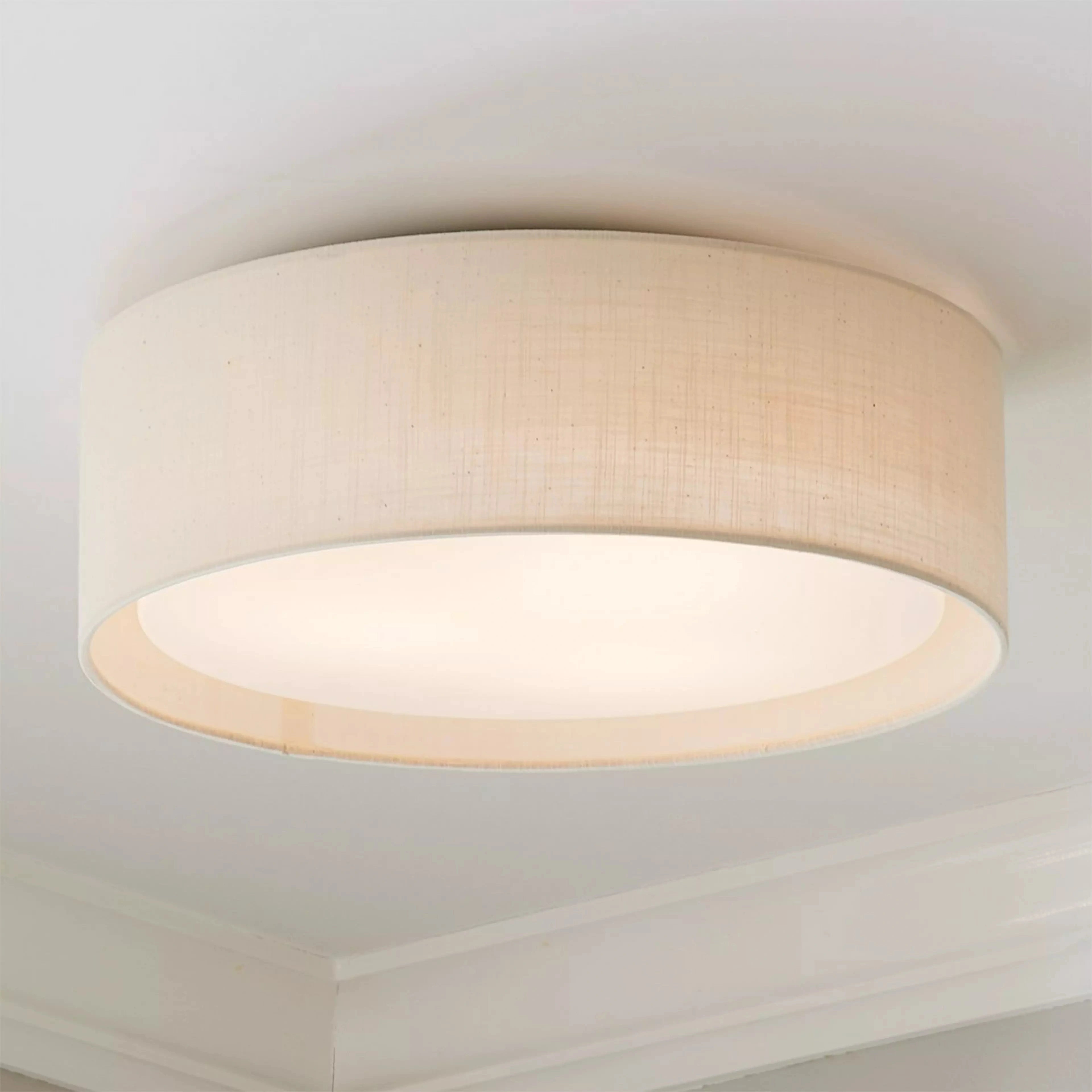 Shelby Modern Slim Shade LED-Deckenleuchte zur Deckenmontage, Haferflocken-Leinen on.webp__PID:a5c431c8-25c3-45f2-a29c-0c7973d4c37e