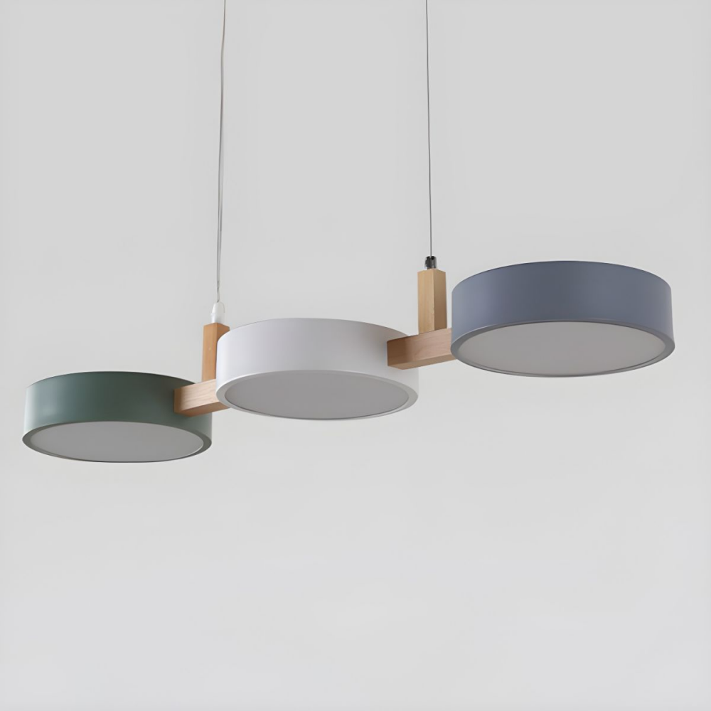 Lampada a sospensione a tre teste moderna Macaron Elvra15.webp__PID:2898b269-1835-4c4f-b0e9-04c025e16cc8