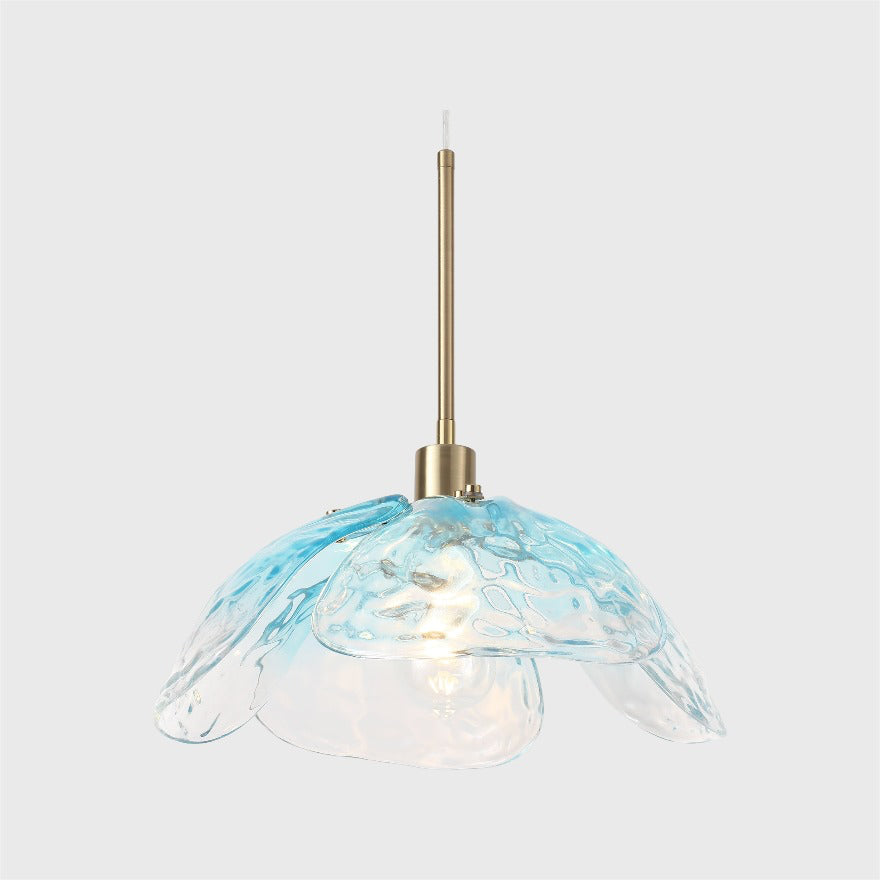 Lampada a sospensione moderna in vetro martellato Flora con petali azzurro.webp__PID:bf64cf77-9f59-45cf-8207-d5dffbe9e6af