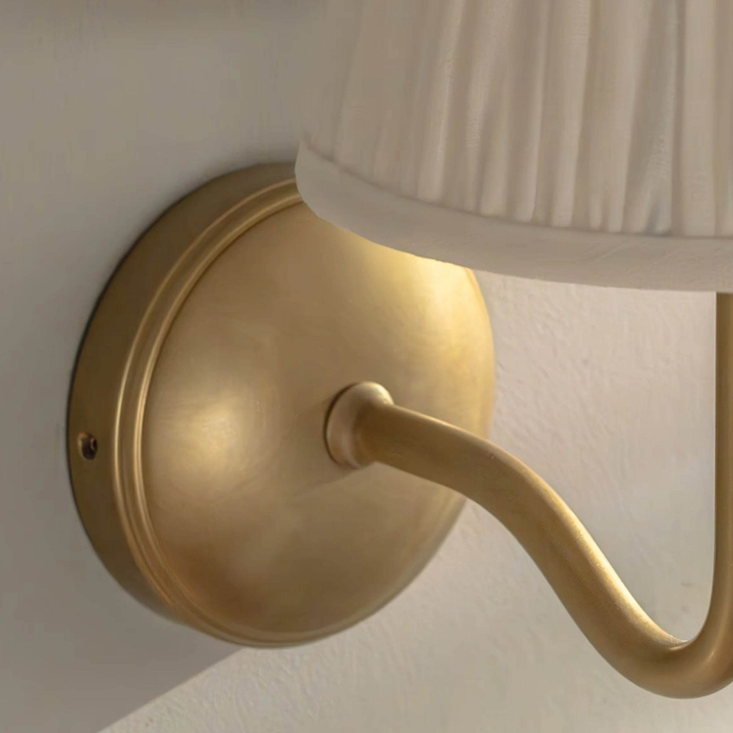 Lampada da parete plissettata in cotone lino vintage Valkeryn22.webp__PID:7261e20b-c220-46ba-872c-ac4d0af418f8