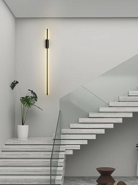 Lights of Scandinavia - Lissabon - Met zijn minimalistische ontwerp is deze prachtige wandlamp perfect om een eigentijdse look toe te voegen aan uw woonkamer, slaapkamer of kantoor. Kies uit 4 maten en 4 lichtgevende kleuren om de perfecte pasvorm voor uw ruimte te vinden. U zult genieten van de warme sfeer van het duurzame LED-licht.